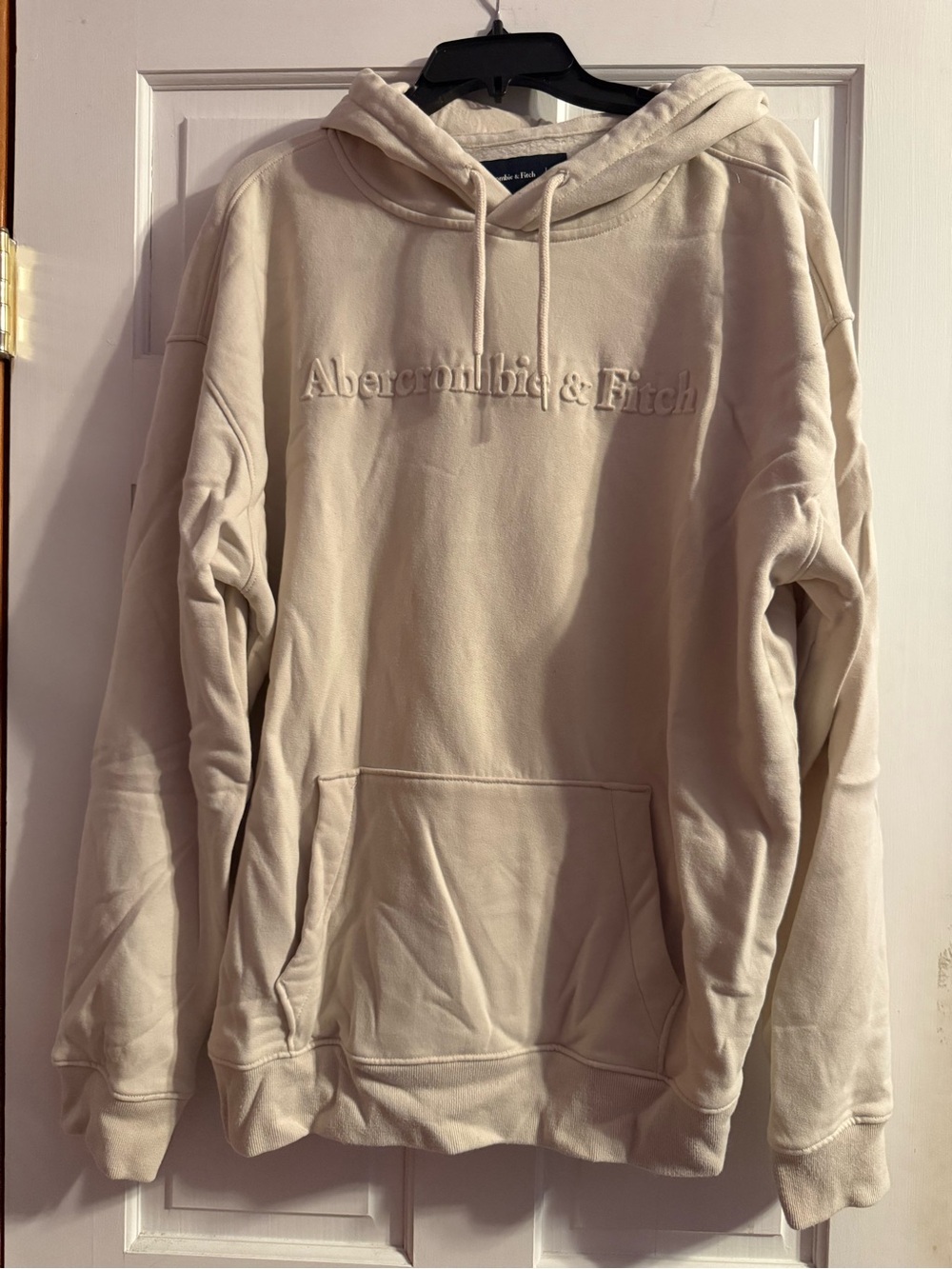 Abercrombie & Fitch Men's Cream Pullover Hoodie with Embossed Logo